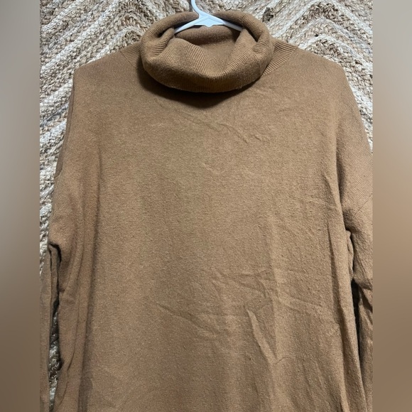 Treasure & Bond Comfy Tan Turtleneck Sweater,Pima Cotton,Classic,Everyday,Size M - Picture 2 of 9
